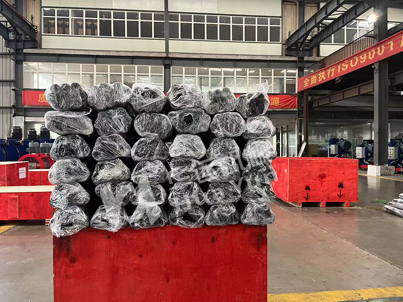 華運機械一批軟管泵定制軟管生產完畢，彰顯專業制造實力
